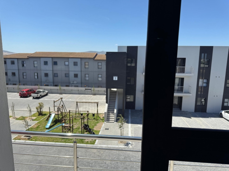To Let 2 Bedroom Property for Rent in Parklands East Western Cape
